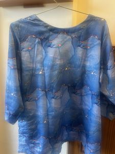 V-Neck Blue Marbled Print Top