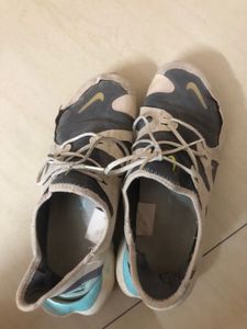 sports running shoes