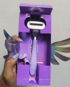 Bombae Shaving Company Rollplay body Razor!💜