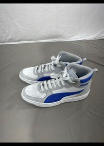 Almost New Puma High-Top Shoes (UK - 9) - Styli