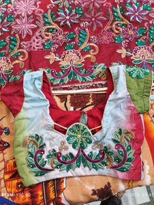 Beautiful Saree blouse peticot