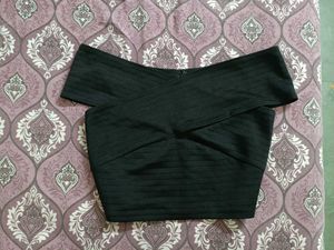 Chic Off-Shoulder Ribbed Crop Top