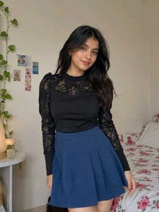 Chic Black Lace Sleeve Top