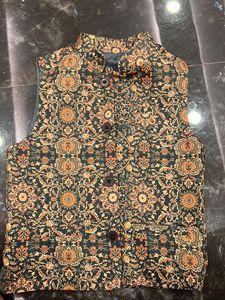 White Shirt N Waistcoat Set Fir Boys 💚🤍
