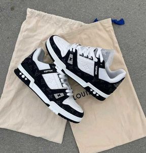 Louis Vuitton Black/White Monogram Sneakers