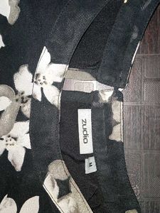 fish cut floral top