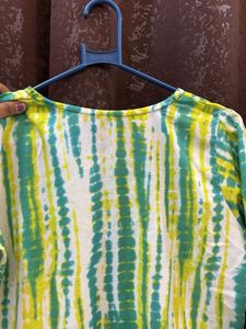 Stylish Tie-Dye Kurta Set feeding