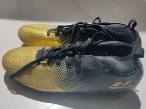 Nivia Mens Football Shoes. Unused.