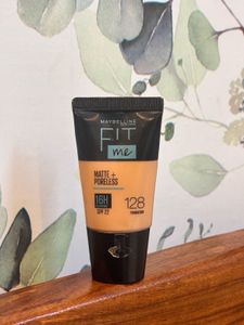 Maybelline Fit Me Foundation 128