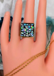 Geometric Square Statement Ring