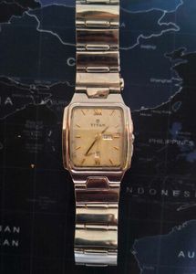 Vintage Metal Band Watch