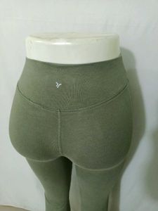 High-Waisted Olive Green Cropped Yoga Pant