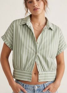 Vertical Striped Cropped Shirt