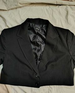 Classic Black Cropped Blazer