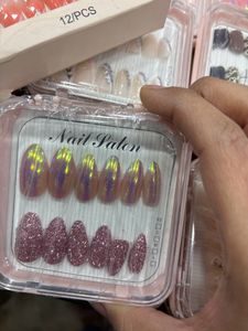 Designer Nails Stick Ons !
