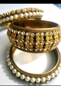 Vintage Gold Tone Bangle Set