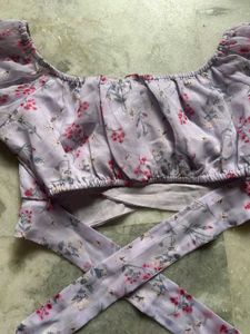 Berrylush Floral Crop Top