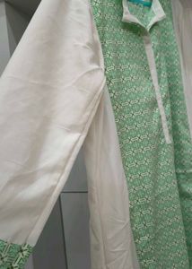 Women's White &amp; Green printed Kurta
