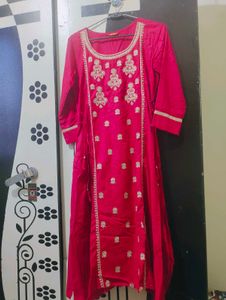Elegant Pink Kurta Set with Embellishments