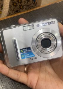 Samsung Digimax D860 digital camera