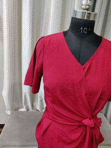 Stylish Red V-Neck Tie-Front Blouse | Versatile