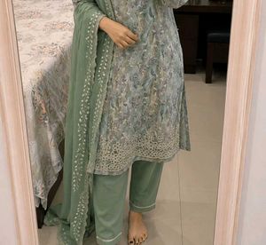 Elegant Floral Print Kurta Set with Dupatta