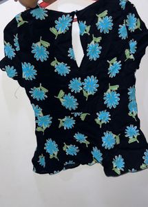 Chic Floral Print V-Neck Top