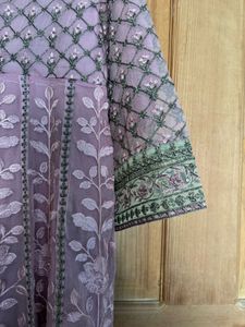 Exclusive Elegant Mauve Embellished Kurta