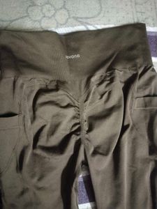 Savana Women's High-Waisted Flared Leggings
