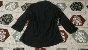 Comfy black shirt ( women's )