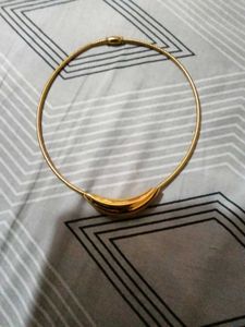 Chic Gold Tone Necklace