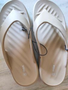 Comfortable Beige Flip-Flops