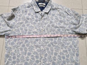 Men's Off White Printed Shirt(Size-M)