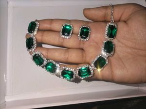 Stunning Red &amp; Green Stone Jewellery Set