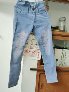 Light Wash Embellished Jeans(26inch)