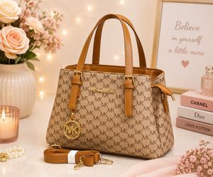 Michael Kors Signature Tote Bag