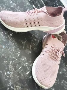 ❤ Nice stylish Shoes & 4-Socks😍