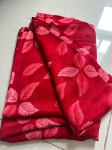 Elegant Red Leaf Print Saree