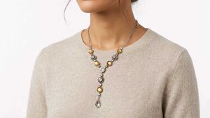 Honey Glow 🍯 Minimalist Aesthetic Y - Necklace