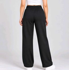 Comfortable Black Wide-Leg Sweatpants