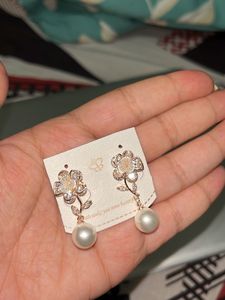 Elegant Pearl Flower Drop Earrings