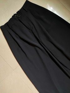 Stylish Black Wide-Leg Pants