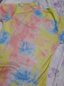 Tie-Dye "Babe" Graphic T-Shirt