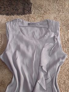 Chic Ruffled Sleeveless Top