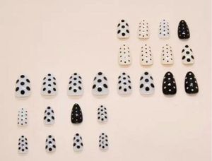 Chic Polka Dot Press on nails