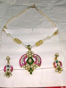 Women's Necklace With Earrings