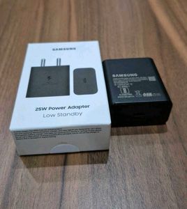 SAMSUNG 25W Type-C Super Fast Charging Adapter