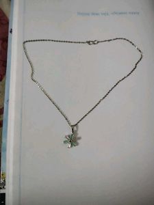 217.Delicate Pendant Necklace