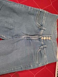 Stylish Light Wash Jeans