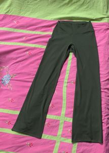 Uniqlo Airdry Flared Active Wear Olive Green Pants
